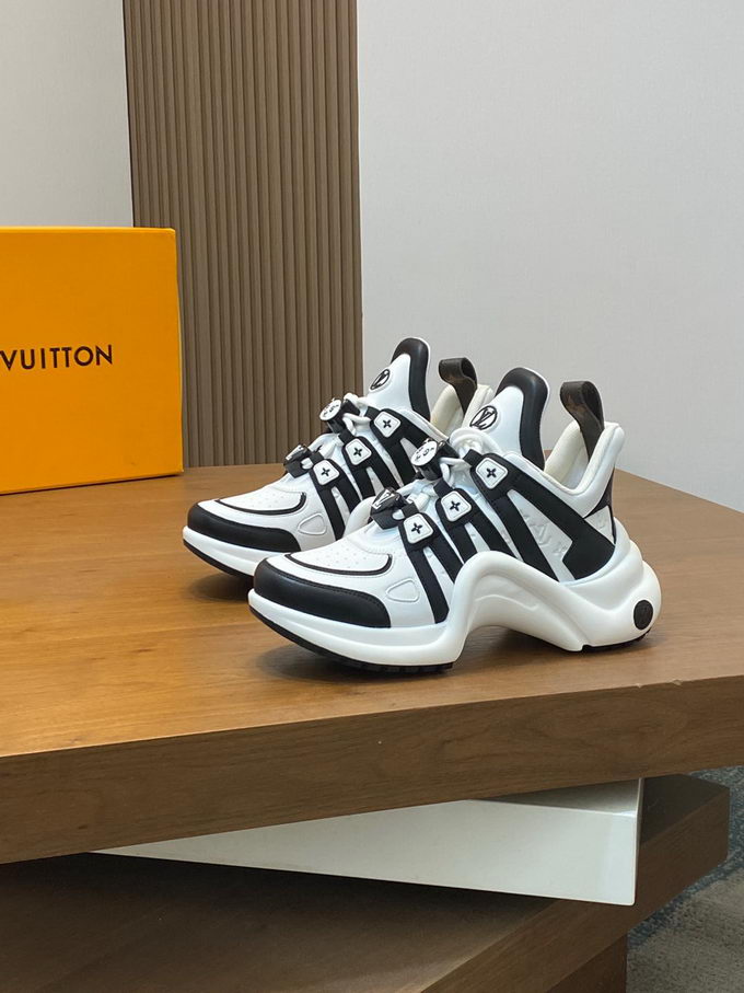 Louis Vuitton Sneakers Wmns ID:20250217-97